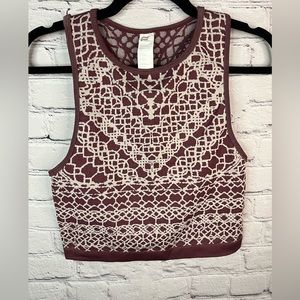 Fabletics Veranda Seamless Cropped Tank‎ Burgundy/Sand Stretch Size Large
